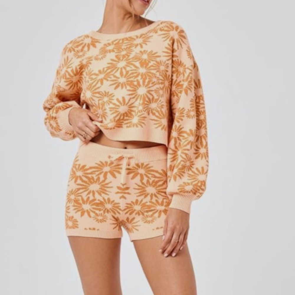 Revolve x LSPACE Plumeria Shorts Size Large NWT